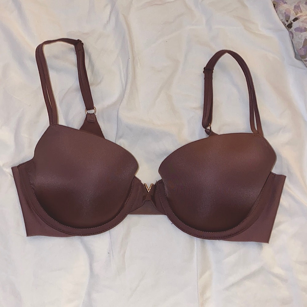 VS Lined Demi 32D ✨